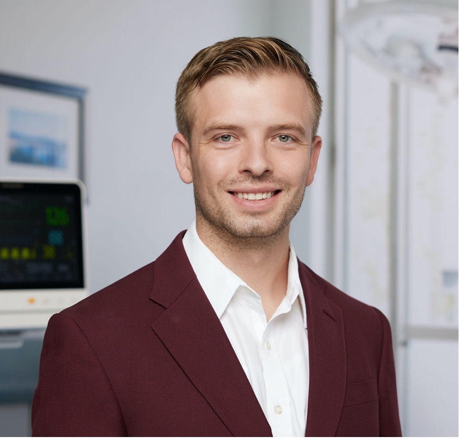 Dr. Cook DMD oral surgeon Layton Ridge Oral Surgery Utah